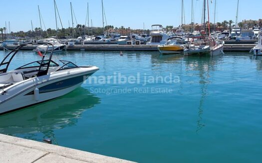 Atraque en el Puerto Deportivo de Sotogrande