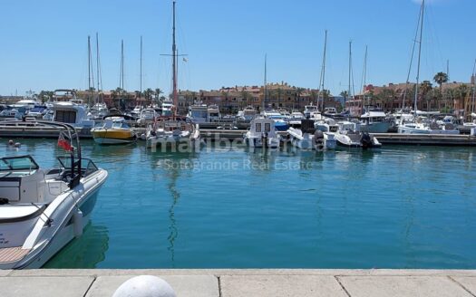 Atraque en el Puerto Deportivo de Sotogrande